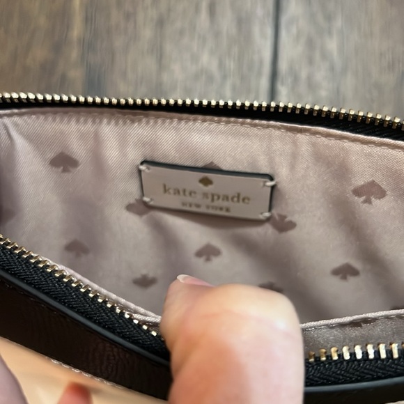 🏆 Host Pick🏆 Kate Spade Fetch Wristlet NWT - Picture 6 of 7